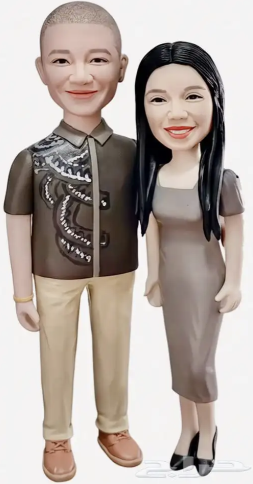 A custom-made crystal masterpiece featuring 3D figures. - Image 7